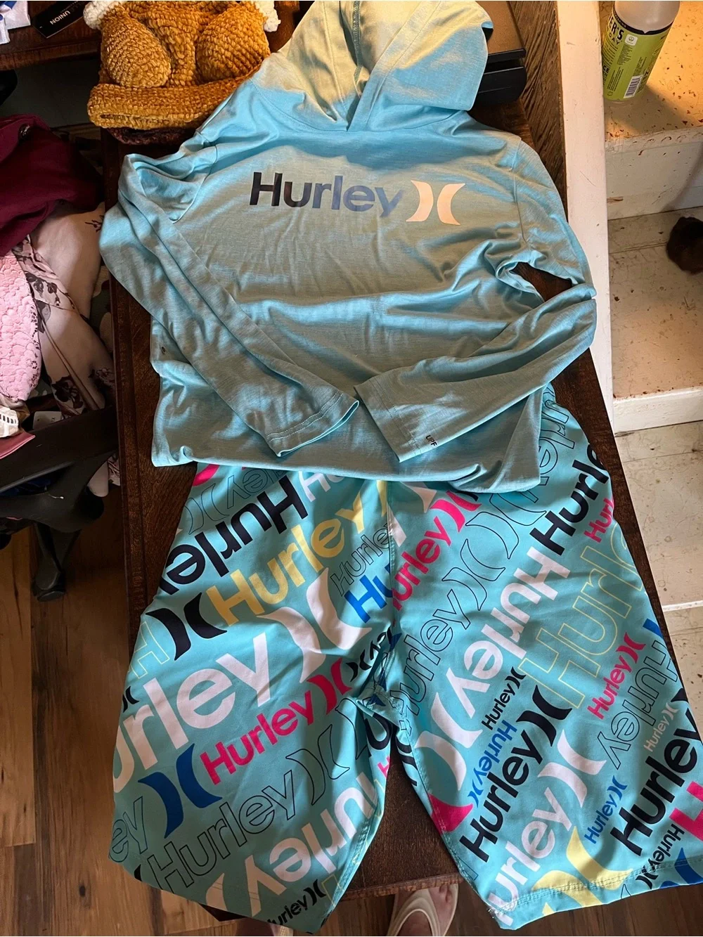 HURLEY SWIM TRUNKS & SUN SHIRT HOODIE YOUTH LARGE